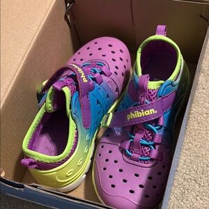 NEW** Stride rite Phibian Kids' Purple and Blue Shoes. Size 10